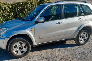 toyota rav4 2.0 diesel 4x4 gancio di traino 
