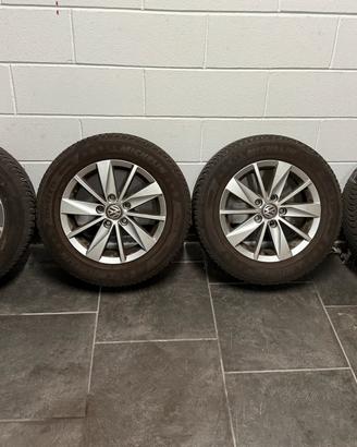 Cerchi con gomme invernali Volkswagen