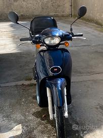 Scooter Aprilia scarabeo 50 cc