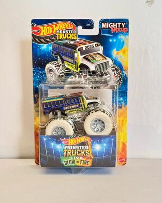 Hot Wheels Monster Trucks Live Glow & Fire