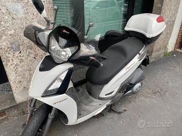 Kymco people 200 GTi