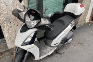 Kymco people 200 GTi