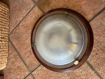 Lampada a muro vetro bianco base legno