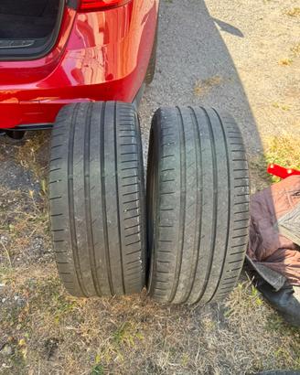gomme Nexen 235/45/18 anno 2025.