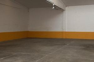 Capannone mq250 con area esterna