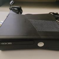 Xbox 360 + 3 joypad + 8 giochi