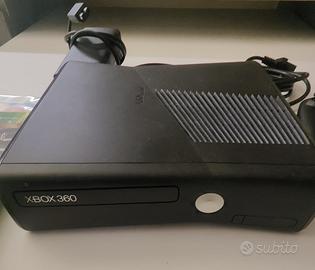 Xbox 360 + 3 joypad + 8 giochi