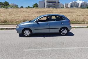 Seat Ibiza 5p - 1.4 bzn - full optional