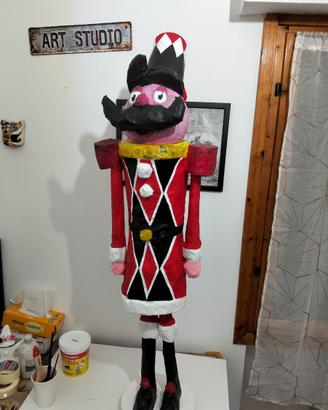 Schiaccianoci un Cartapesta