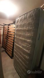 2 reti singole e 2 materassi singoli