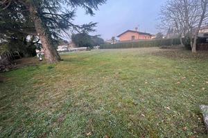 Terreno di 1212 m² a Capriva del Friuli