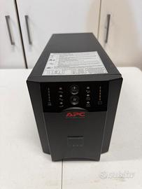 APC Smart-UPS 1000 VA 670 W