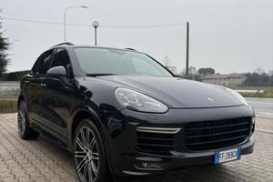 Porsche Cayenne 4.8 Turbo