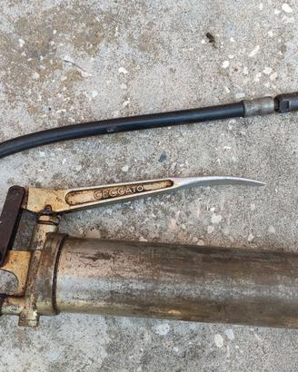 Ingrassatore a leva epoca Ceccato