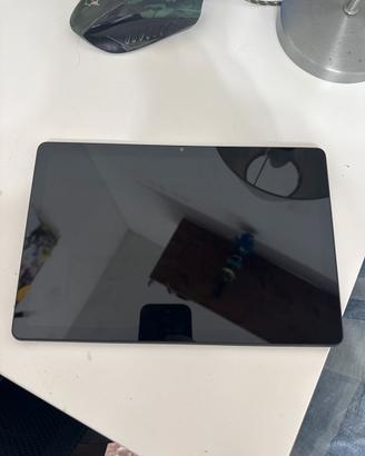 annuncio tablet LENOVO