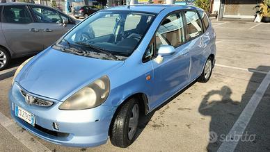 Honda Jazz benzina adatta a neopatentati 
