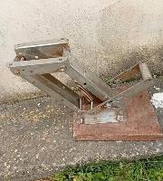 Supporto motori a ribalta