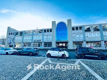 3 NEGOZI COMMERCIALI A RUBANO