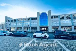 3 NEGOZI COMMERCIALI A RUBANO