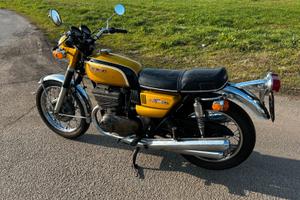 Suzuki gt550