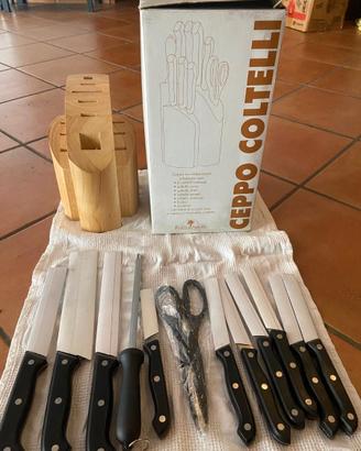 CEPPO PORTACOLTELLI IN LEGNO CON SET COMPLETO DI C