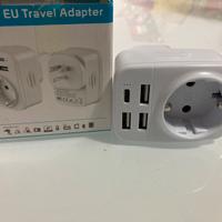 Adattatore presa universale da viaggio USB