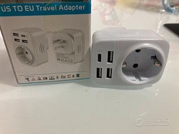 Adattatore presa universale da viaggio USB