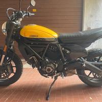 Ducati Scrambler 800 - Full Throttle 2019