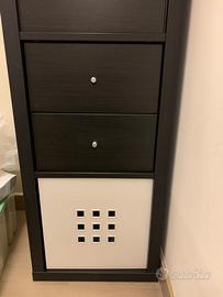 Contenitore Kallax Ikea con accessori