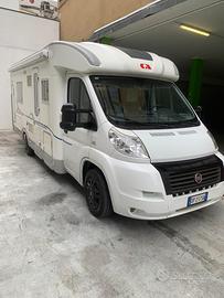 Semintegrale con porta moto