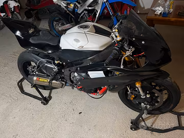 Yamaha R6
