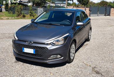 Hyundai I20 con gancio traino