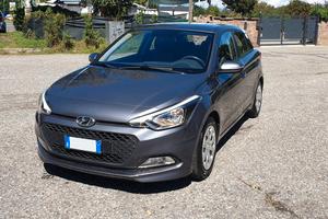 Hyundai I20 con gancio traino