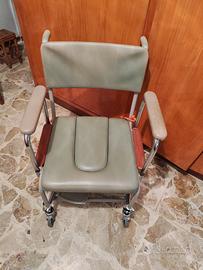 sedia a rotelle da interno per anziani 