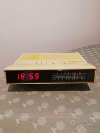 Radio sveglia Grundig anni 70