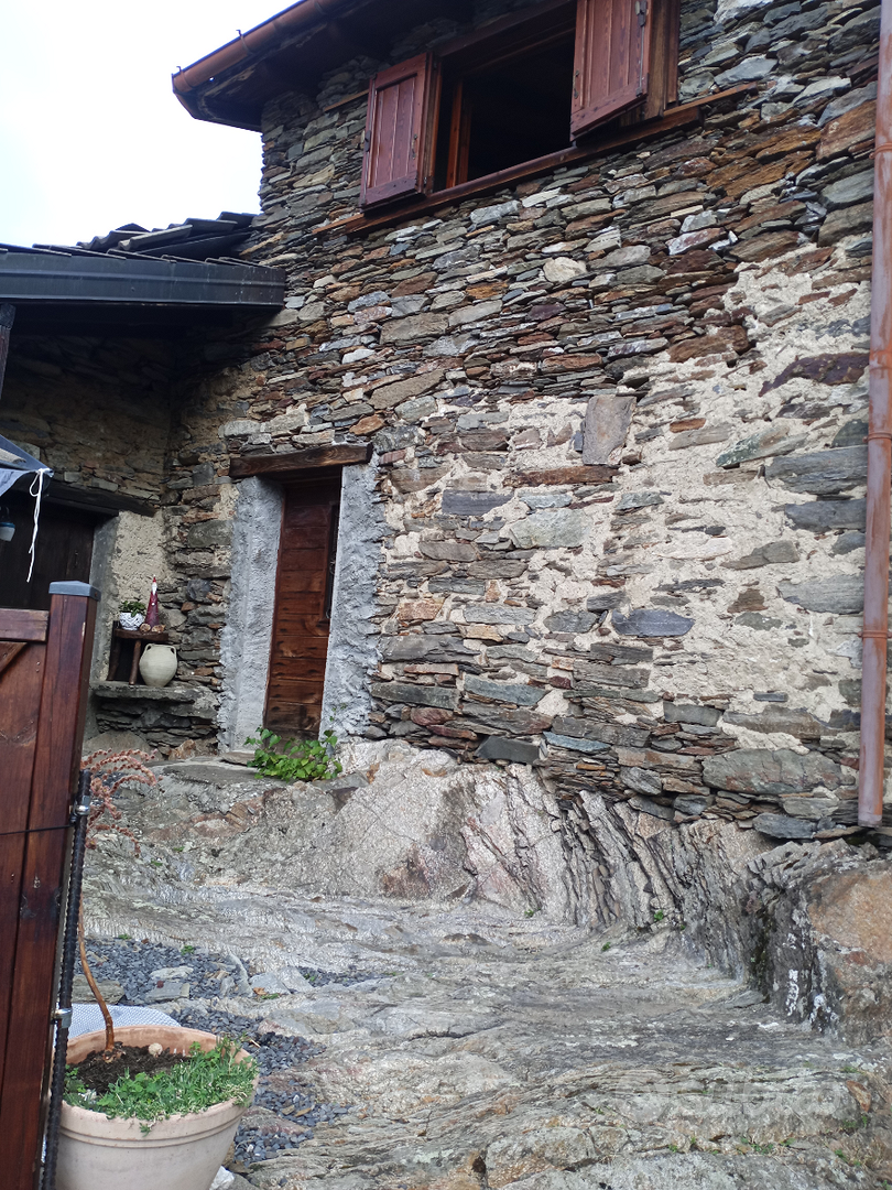 Casa di montagna Curiglia con Monteviasco - Terreni e rustici In ...