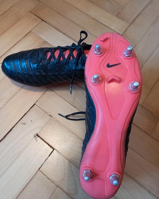 scarpe calcio Nike Tiempo