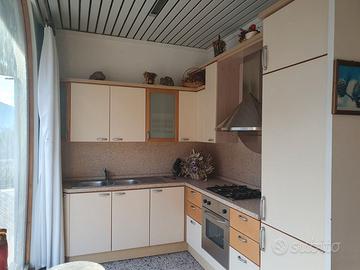 Cucina nuova completa in legno