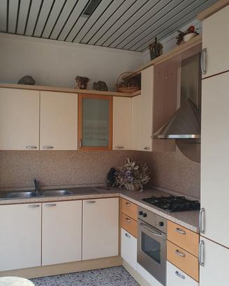 Cucina nuova completa in legno