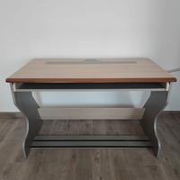 Scrivania Zaor Jr.+poltrona gaming 350€ trattabili