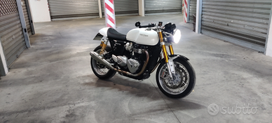 Triumph thruxton 1200 r