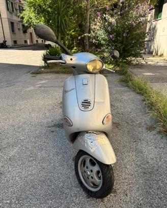 Vespa Piaggio ET4 125 del 2003 – NON FUNZIONANTE