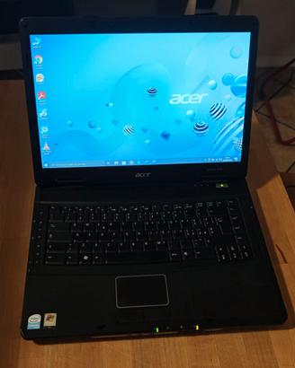 PC portatile Acer con borsa e alimentatore