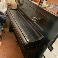 Pianoforte vericale antico da ristrutturare