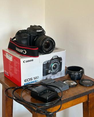 Canon EOS 50 D e obiettivo EF-S 17-85mm f4-5.6