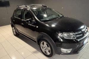 DACIA SANDERO DEL 2016 EURO 6B CAMBIO AUTOMATICO