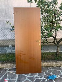 Porta da interno con telaio