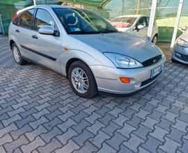 Ford Focus 1.8 TDDi cat 5p. Zetec