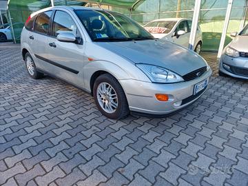 Ford Focus 1.8 TDDi cat 5p. Zetec