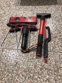 Otto pezzi come da foto